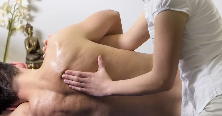 Soulager la dorsalgie par l'ostéopathie